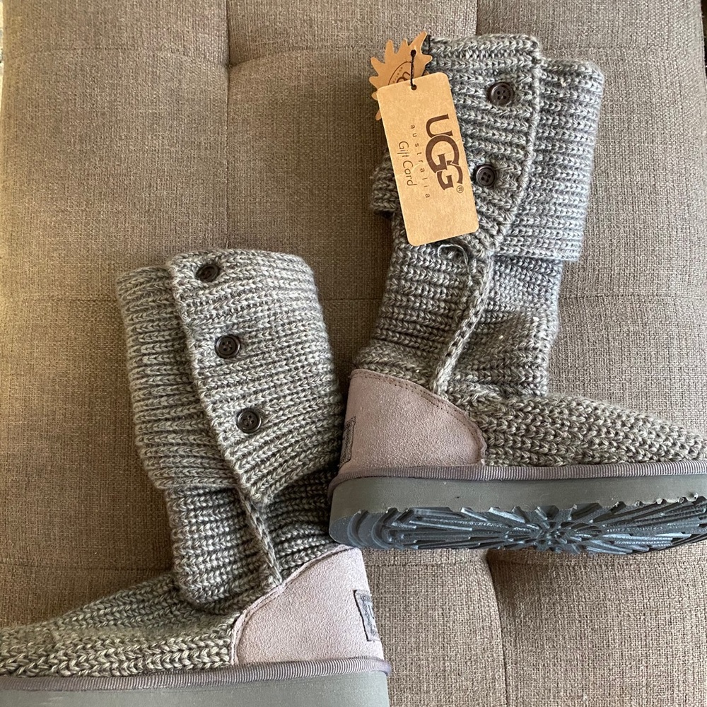 UGG Australia Classic Cardy II Boots Size 7 *NEW*